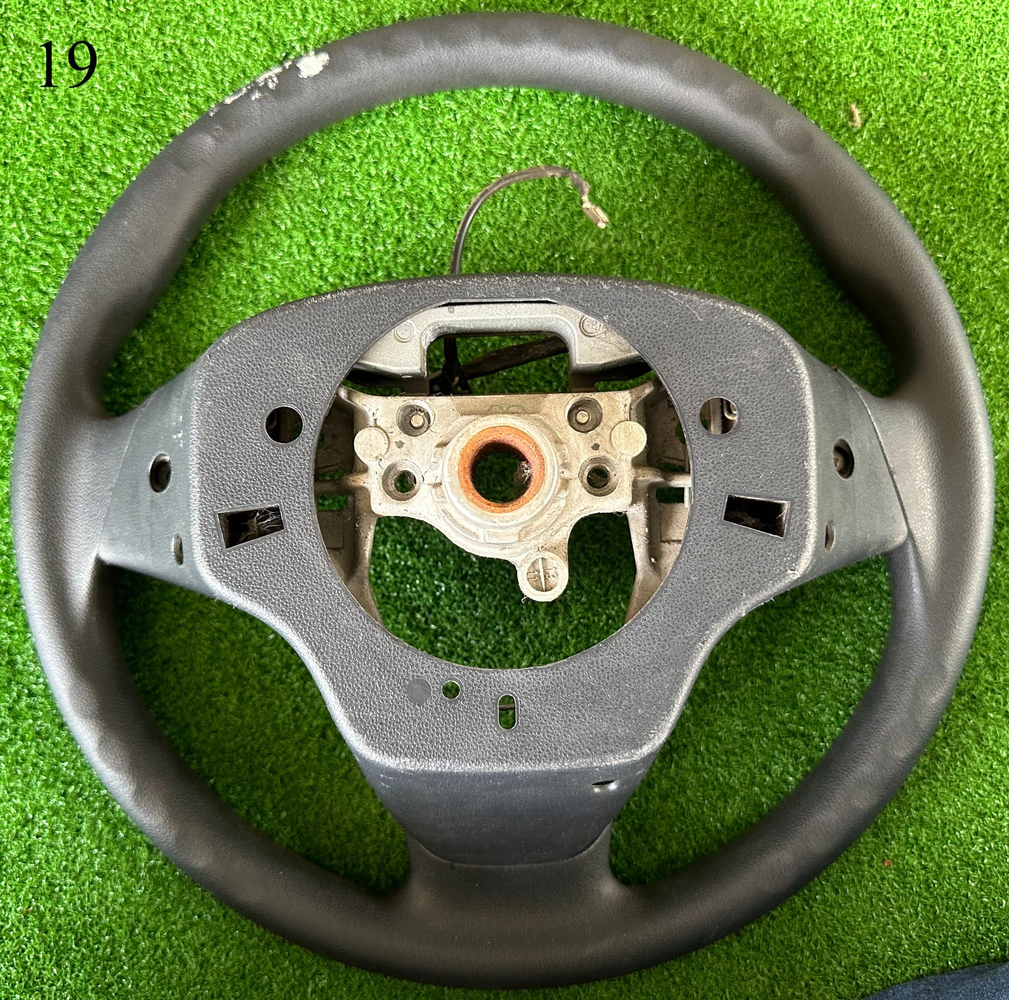 TOYOTA AVANZA F50 STEERING WHEEL (SW00019)