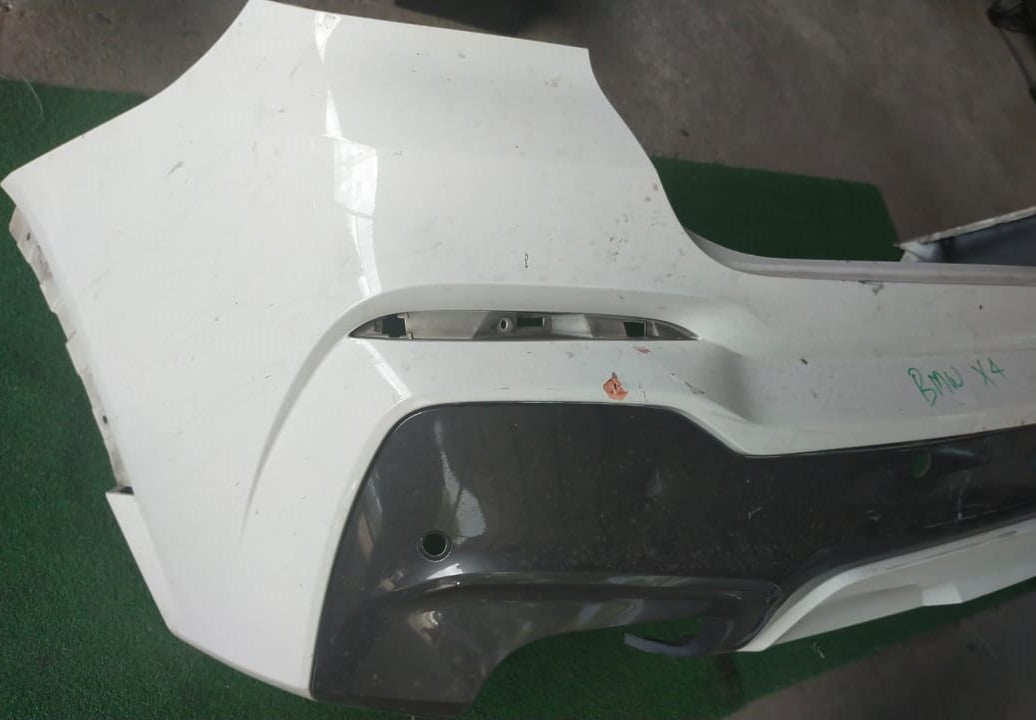 BMW X4 REAR BUMPER WHITE (8060733)