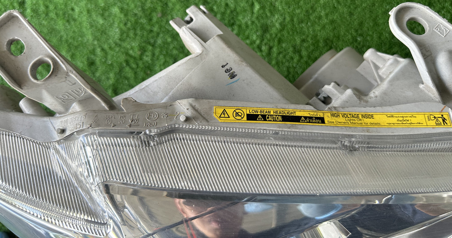 TOYOTA CAMRY ACV40 HEAD LAMP RH (81110-02V70)