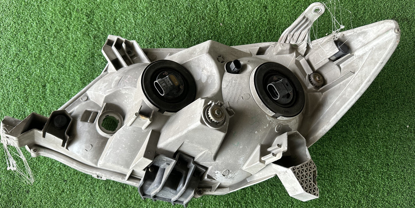 TOYOTA FORTUNER SUV KUN50 HEAD LAMP RH (81110-0K120-1)