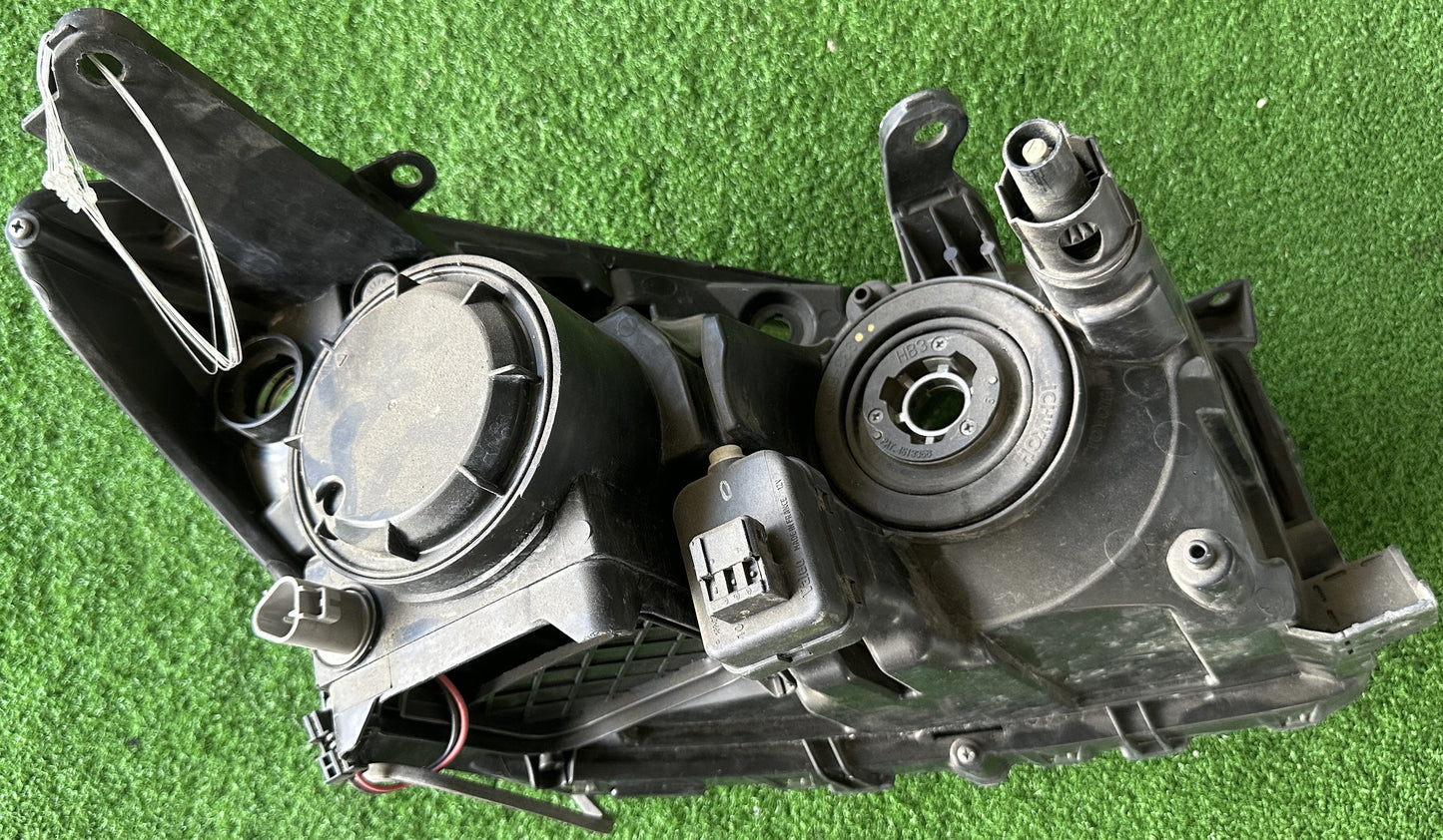 TOYOTA RAV4 HEAD LAMP LH (81170-42440)