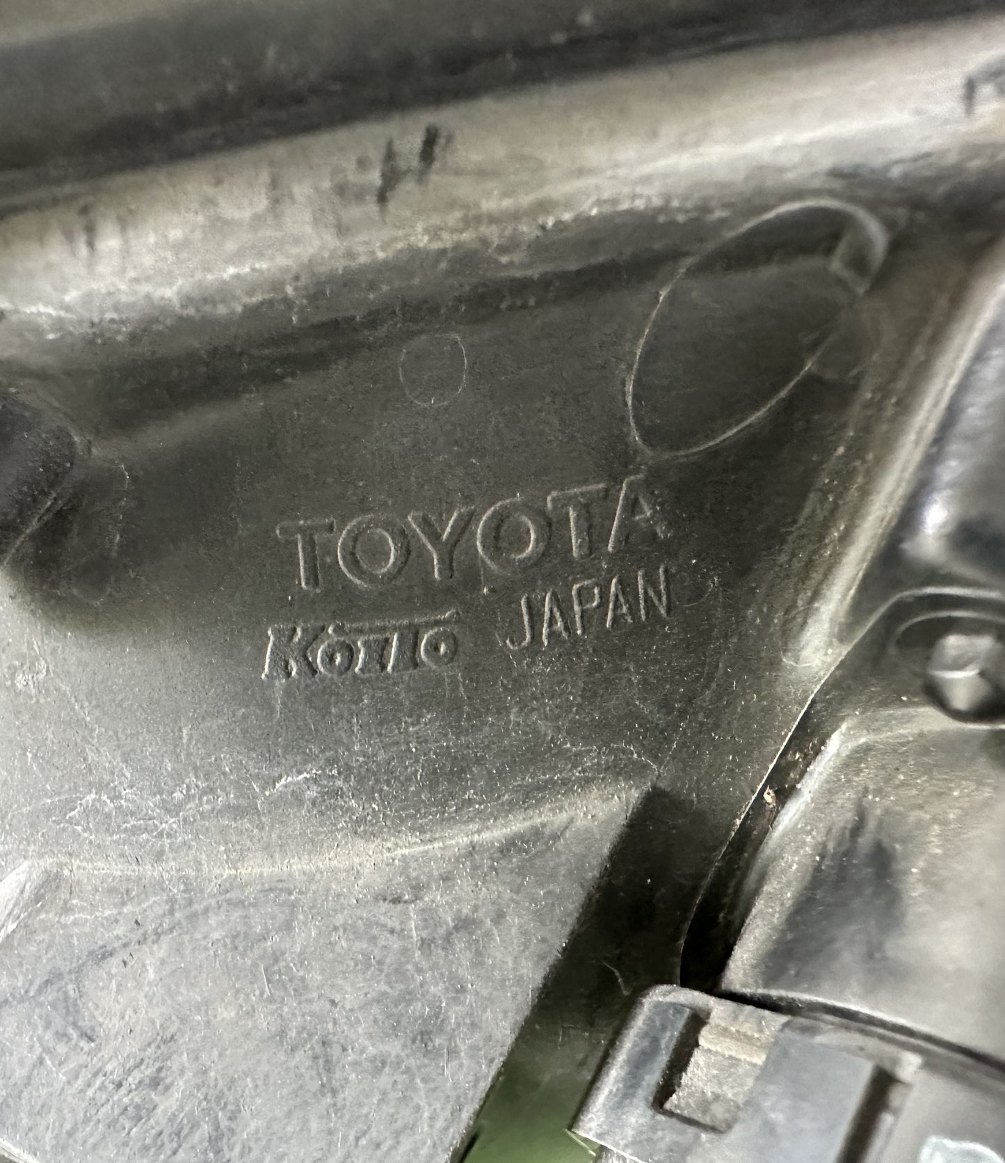 TOYOTA LAND CRUISER L200 HEAD LAMP LH (81170-60C80)