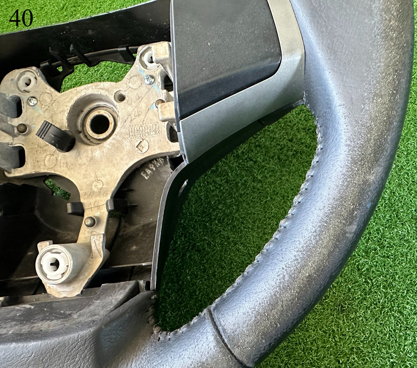 ISUZU DMAX VCROSS STEERING WHEEL (SW00040)