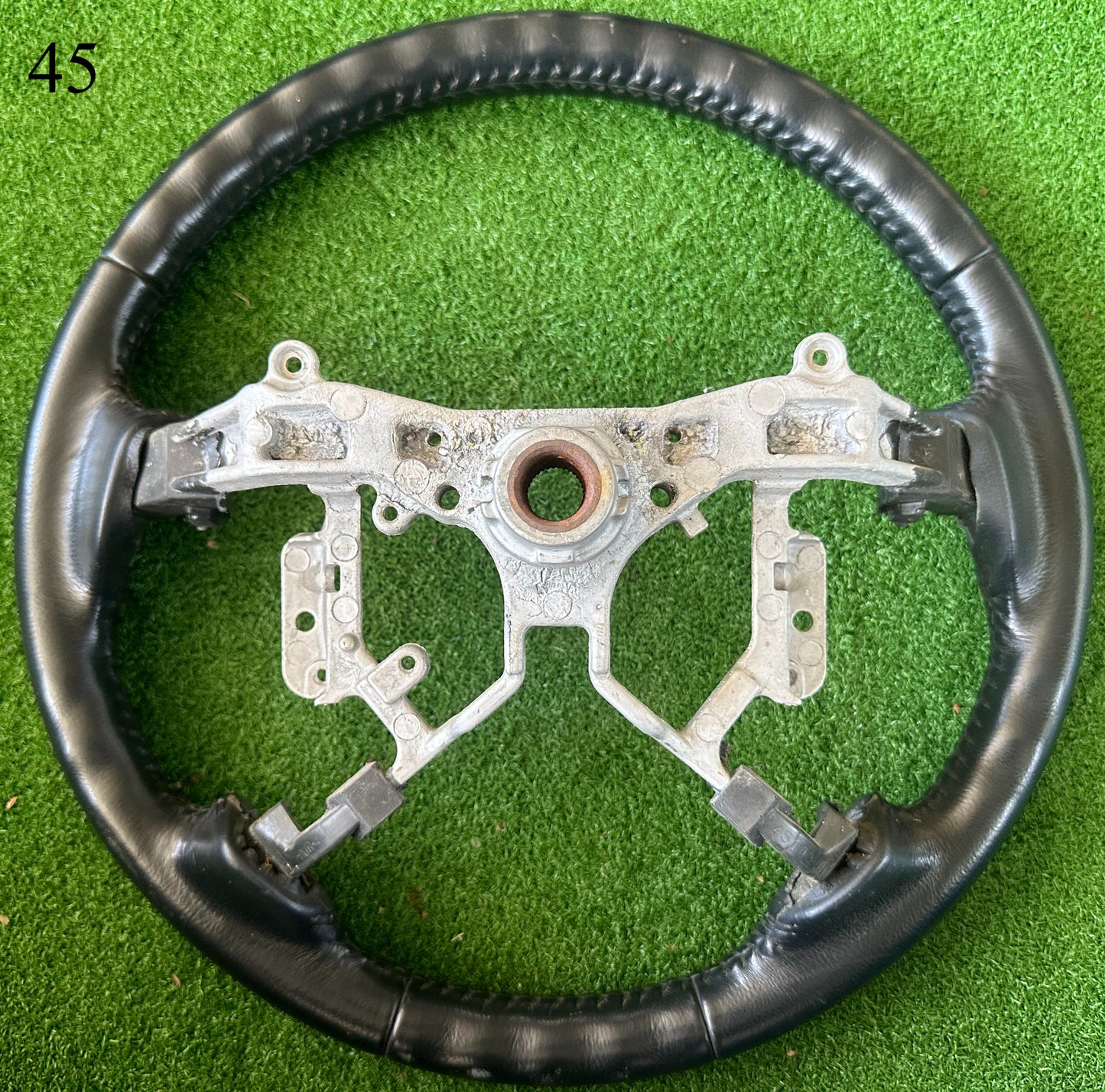 TOYOTA VIGO TRD KUN126 STEERING WHEEL SW00045