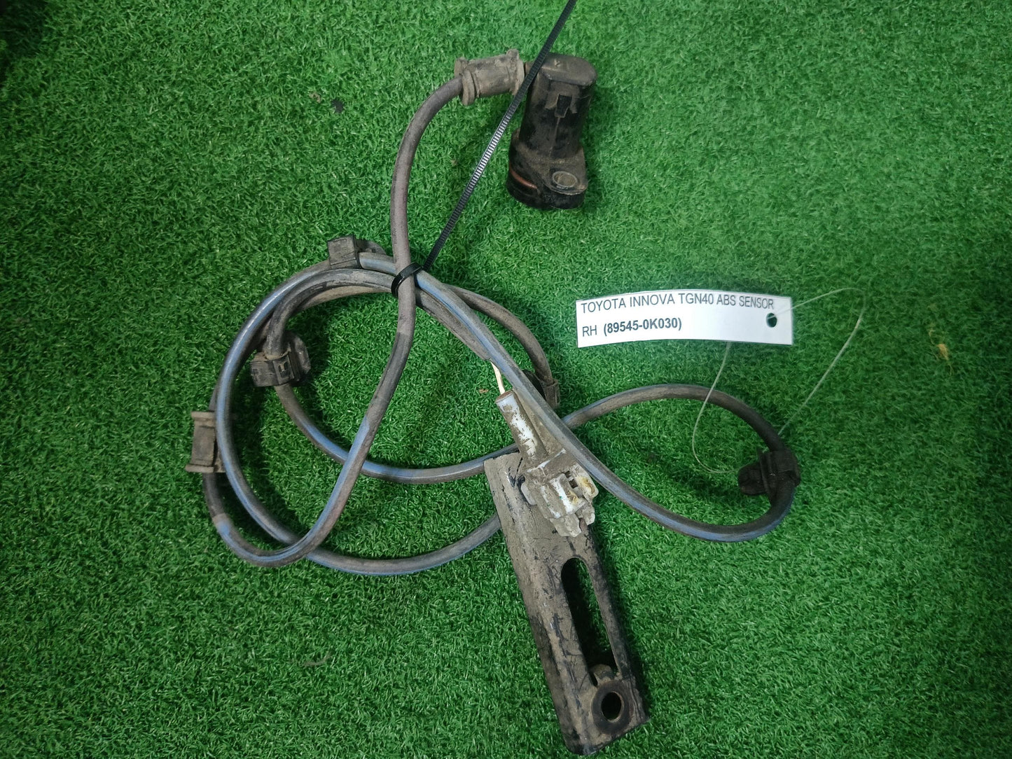 TOYOTA INNOVA TGN40 ABS SENSOR RH (89545-0K030)