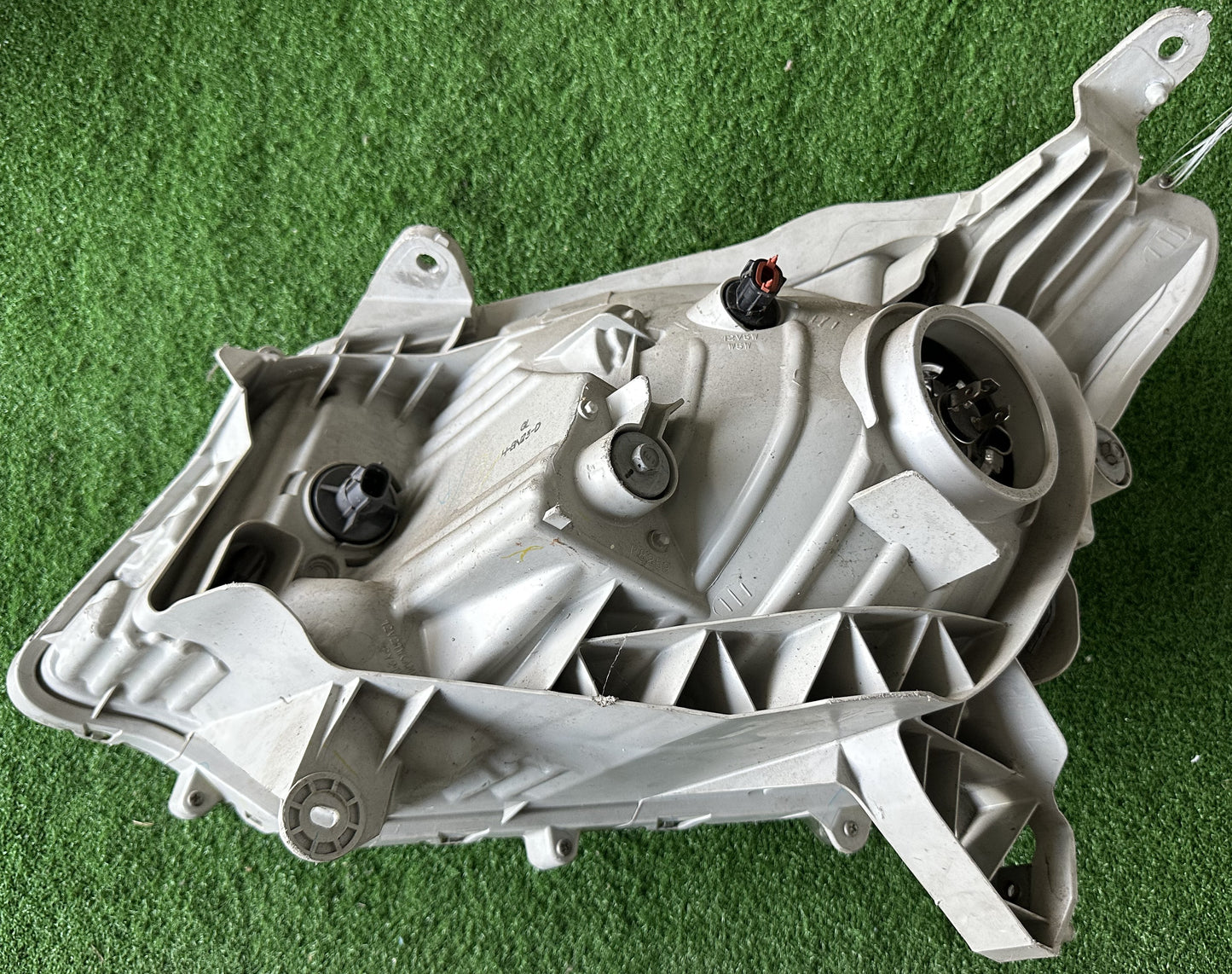 ISUZU DMAX VCROSS RT50 HEAD LAMP RH (898125389)