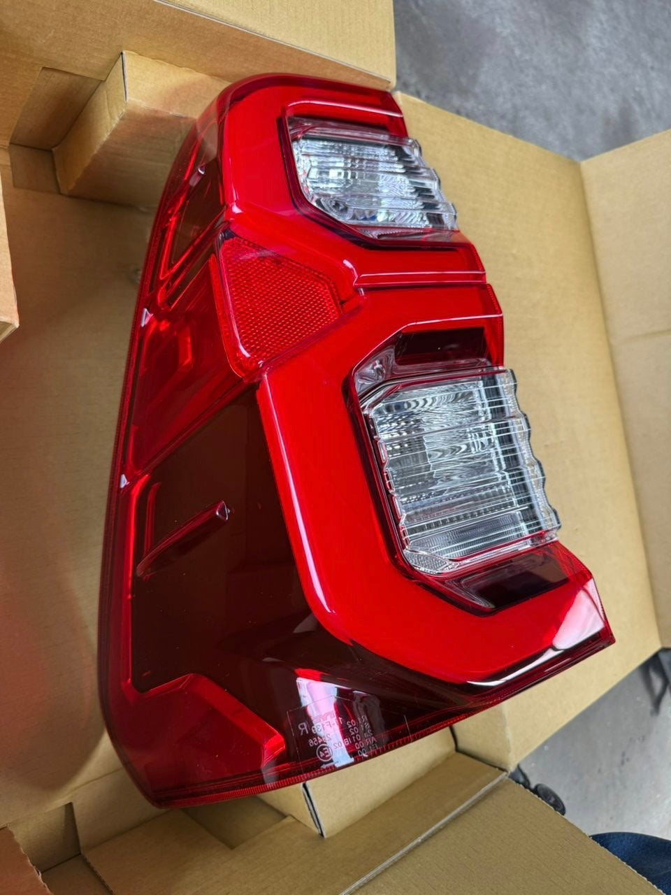 TOYOTA HILUX ROGUE 2020 TAIL LAMP WITH LED LH (TW) NEW TYN07Q-4036N-LNND
