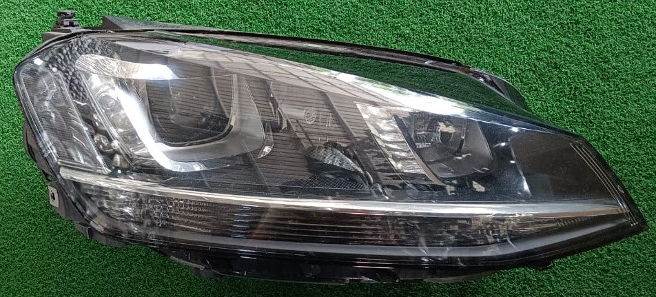 VOLKSWAGEN GOLF 7 HEAD LAMP RH (90024316)
