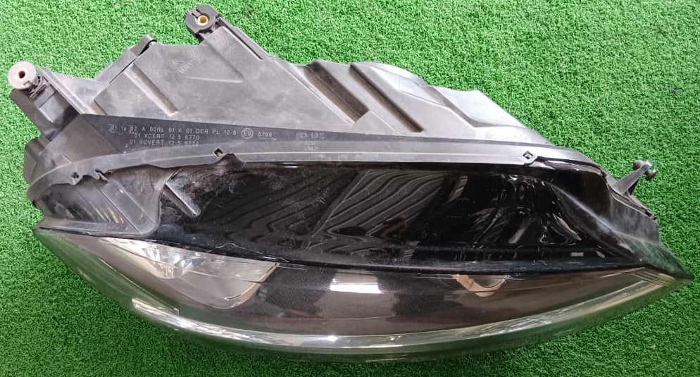 VOLKSWAGEN GOLF 7 HEAD LAMP RH (90024316)