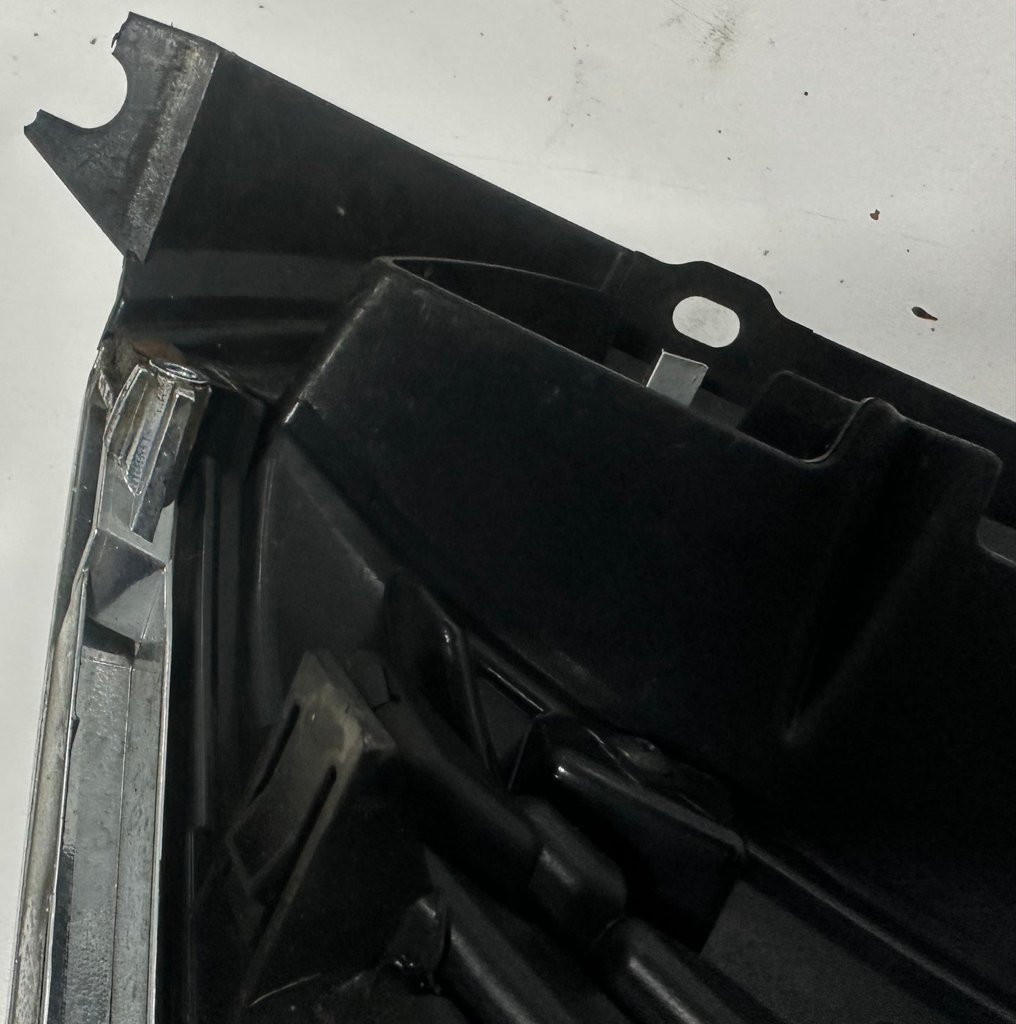 SUBARU IMPREZA XV FRONT GRILLE (91122 FJ020)