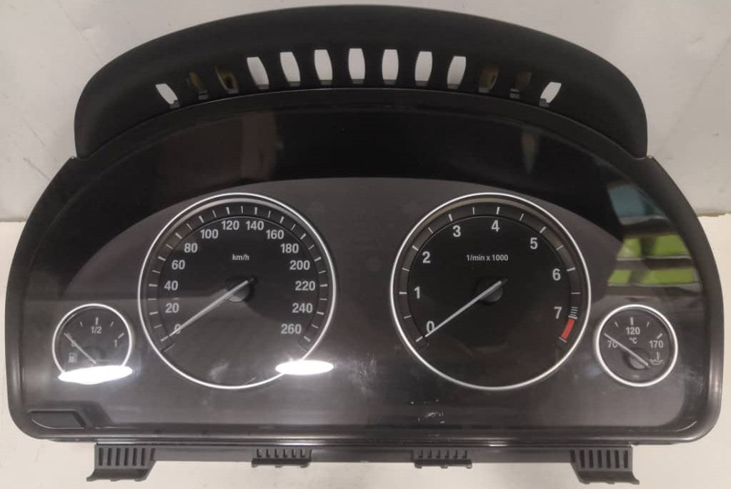 BMW 5SERIES F10 METER AT (9227602-01)