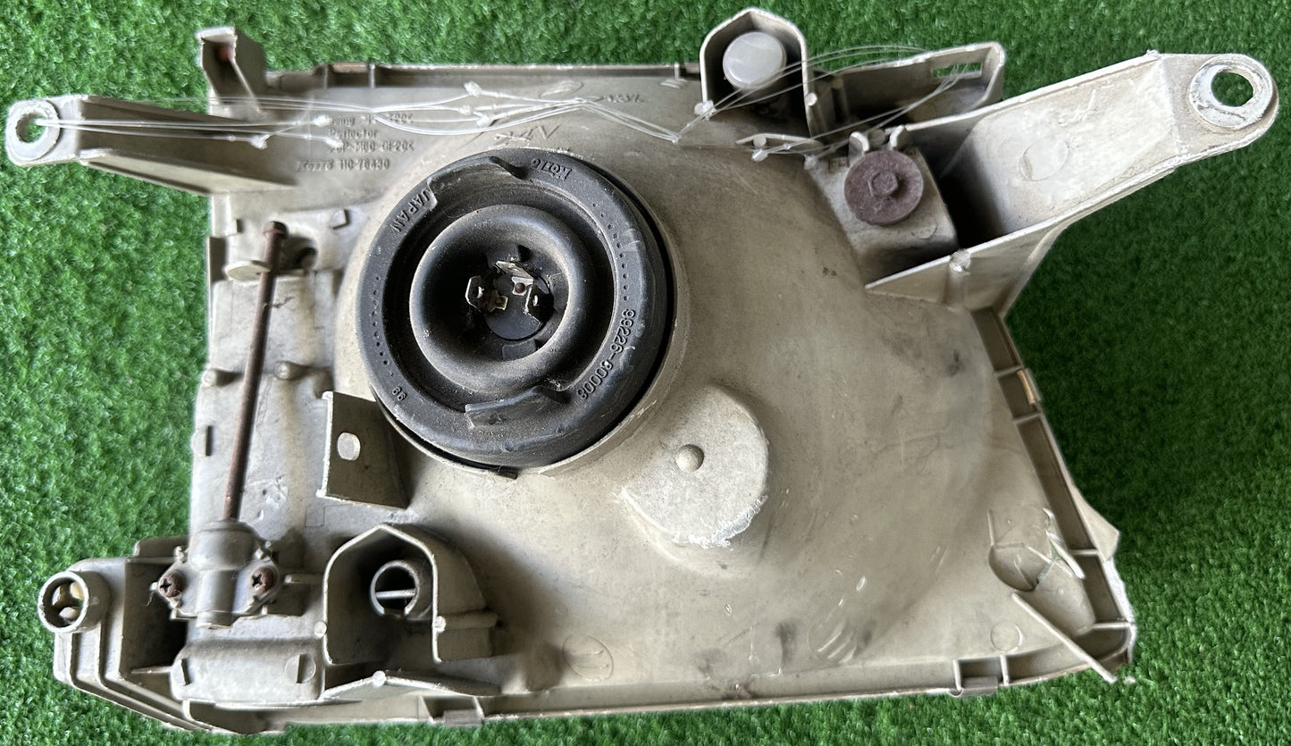 TOYOTA PRADO 95 HEAD LAMP LH (99226-80008)