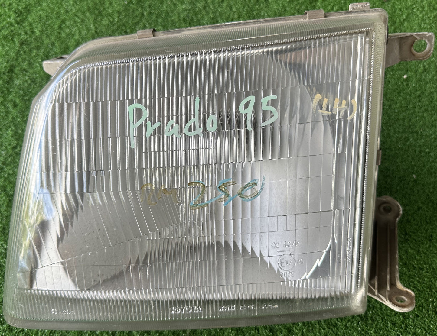 TOYOTA PRADO 95 HEAD LAMP LH (99226-80008)