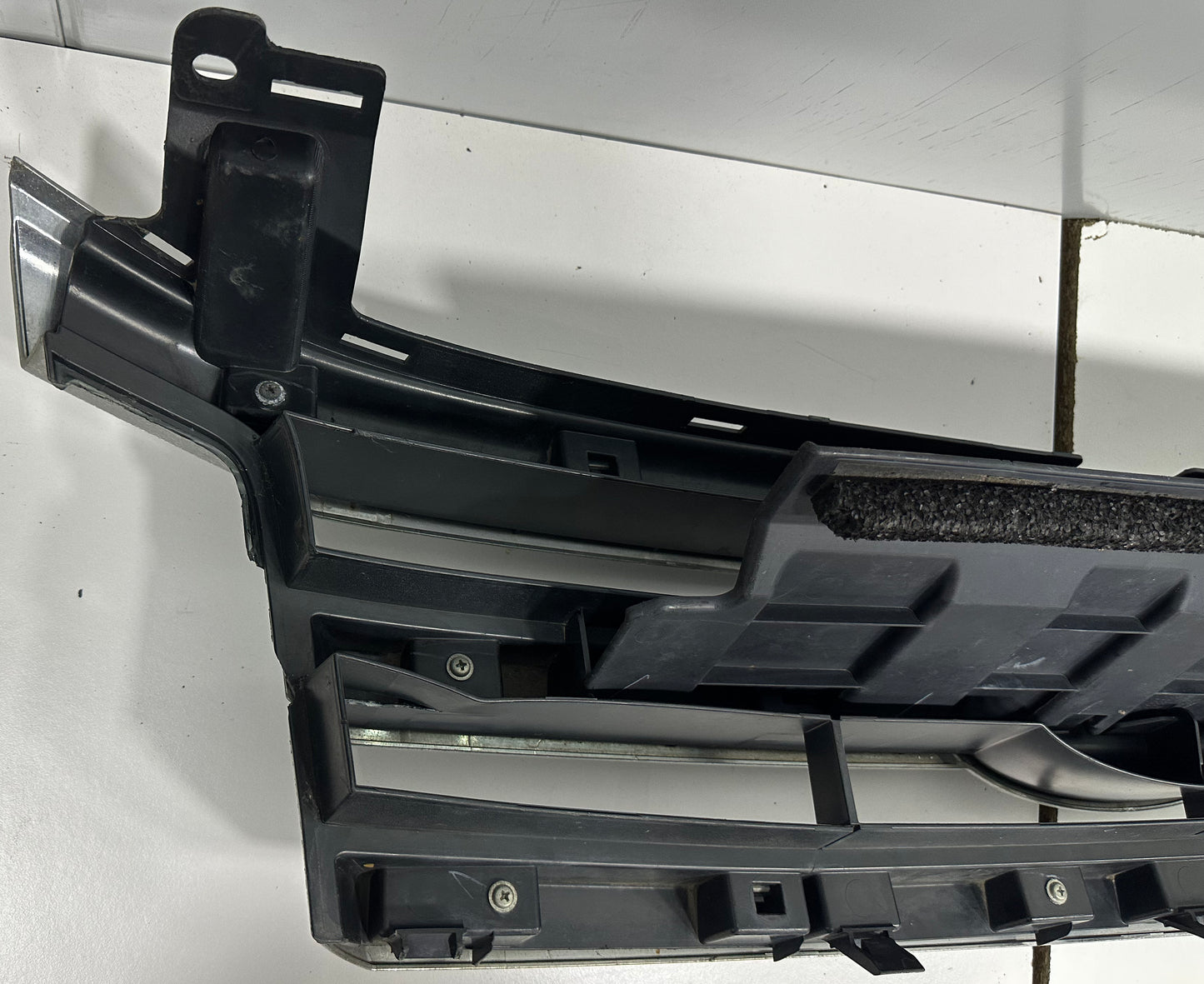FORD RANGER T6 FRONT CHROME GRILLE (B) (AB39-8178)