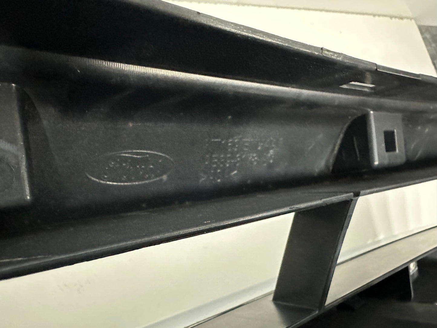 FORD RANGER T6 FRONT CHROME GRILLE (B) (AB39-8178)