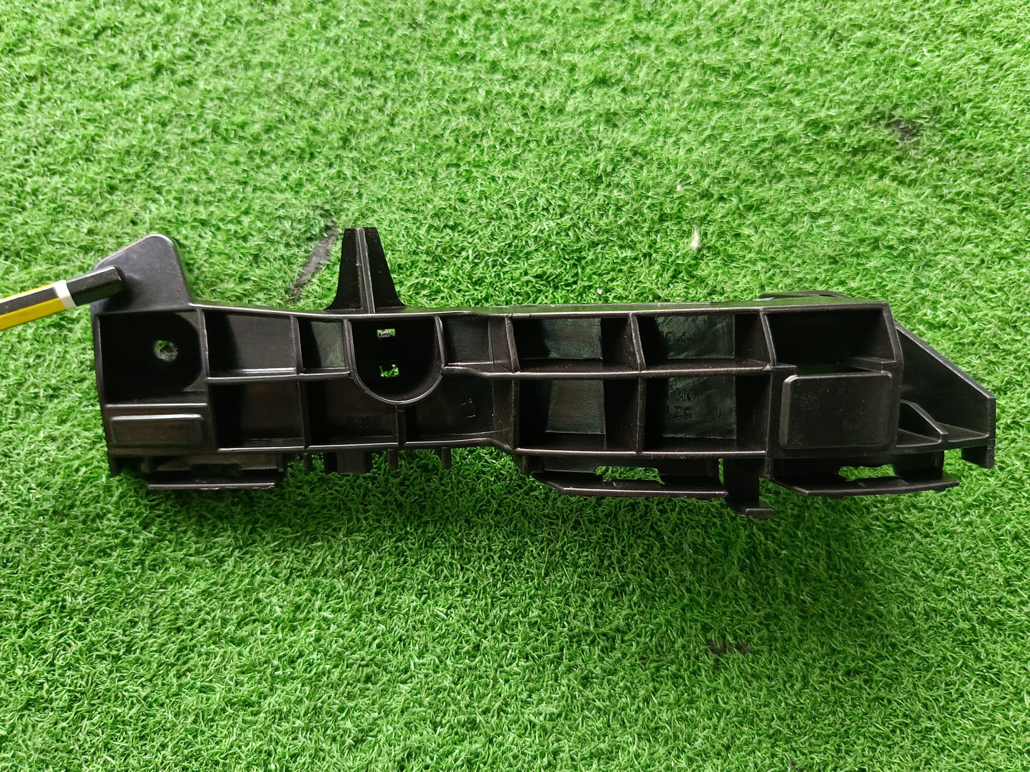 TOYOTA FORTUNER 2011 FRONT BUMPER BRACKET RH (TYN07E-1014B-RNND)