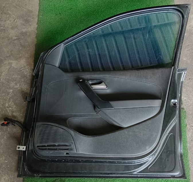 FORD ECO SPORT DOOR PANEL FRH COMPLETE BLACK (B) (DP00023)