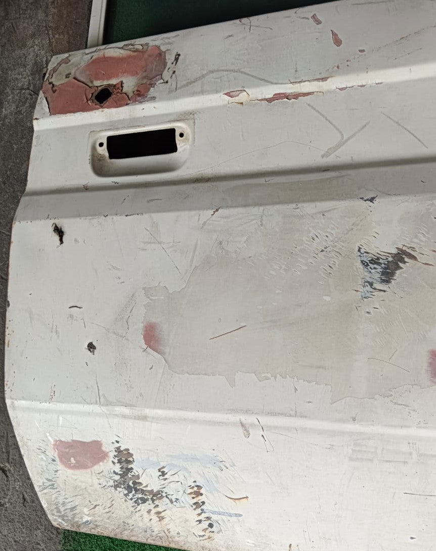 TOYOTA LAND CRUISER 75SERIES DOOR PANEL FRH COMPLETE WHITE (DP00030)