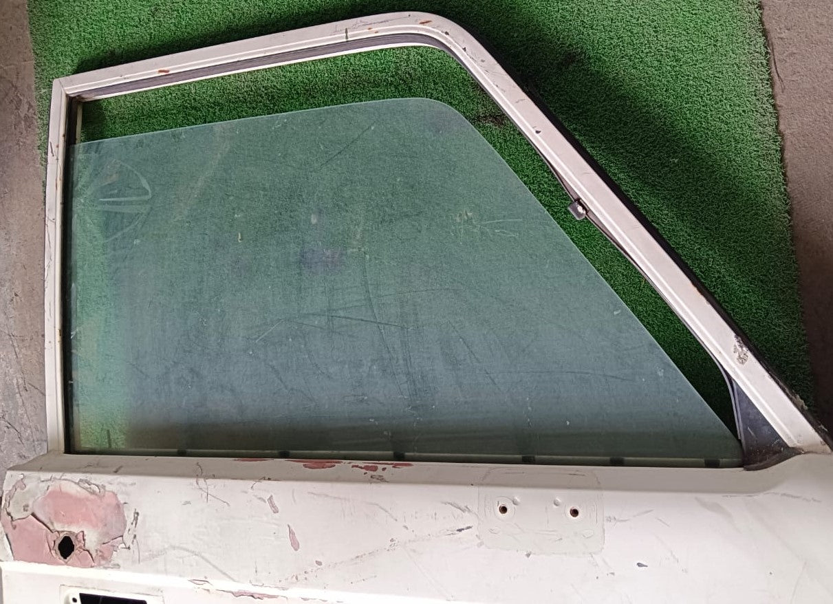 TOYOTA LAND CRUISER 75SERIES DOOR PANEL FRH COMPLETE WHITE (DP00030)
