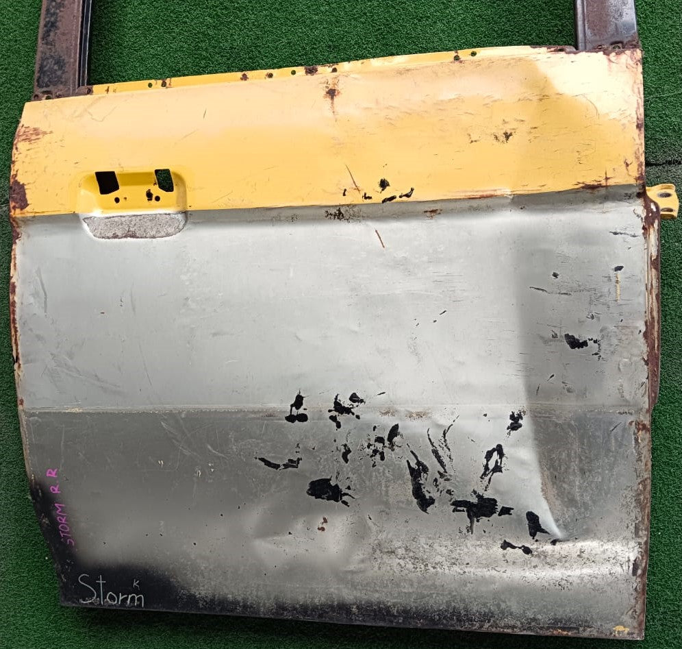 MITSUBISHI STROM DOOR PANEL RRH KOSONG Y/SILVER (B) (DP00072)