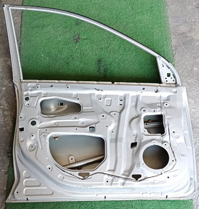 TOYOTA AVANZA F650 DOOR PANEL FLH KOSONG SILVER (B) (DP00081)