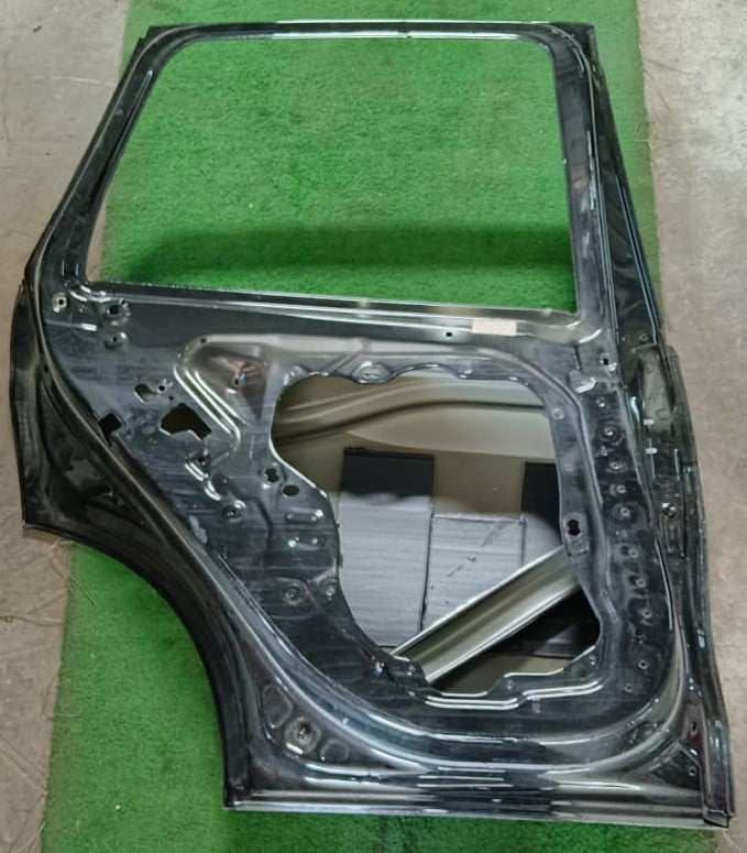 BMW X5 DOOR PANEL RLH KOSONG BLACK (B) (DP00089)