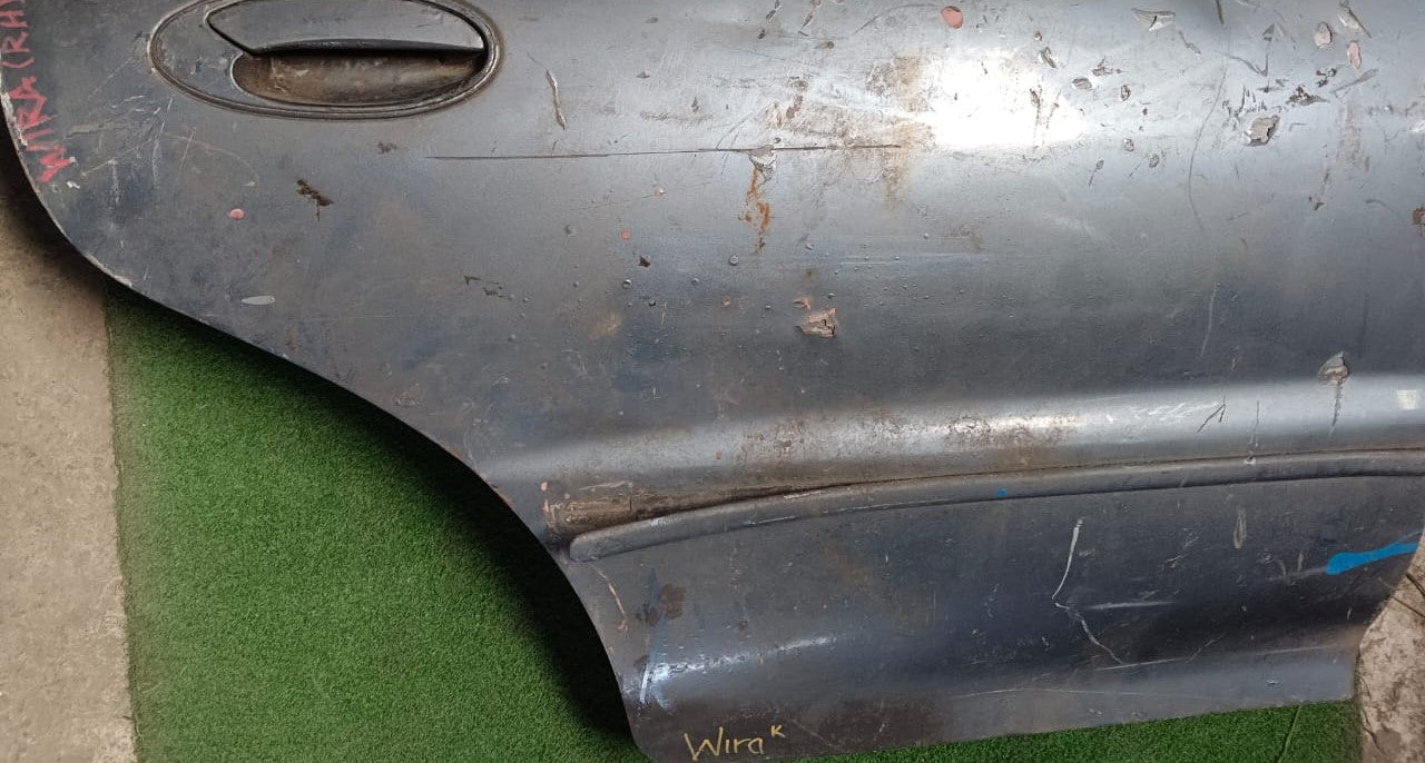 PROTON WIRA DOOR PANEL RRH KOSONG BLACK (DP00123)