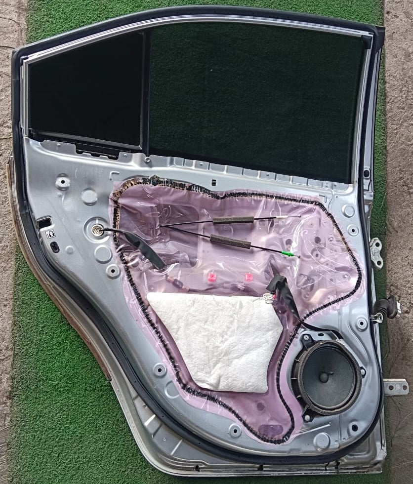 TOYOTA VIOS NCP150 DOOR PANEL RLH COMPLETE SILVER (DP00159)