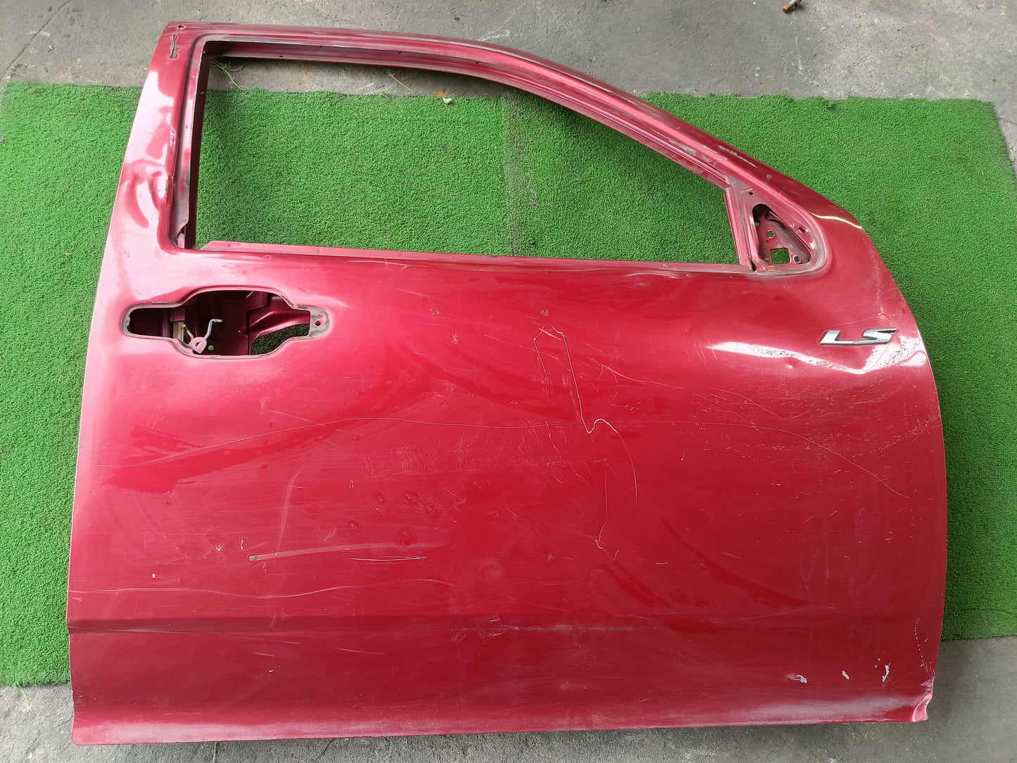 ISUZU DMAX ITEQ DOOR PANEL FRH KOSONG RED (DR00022)