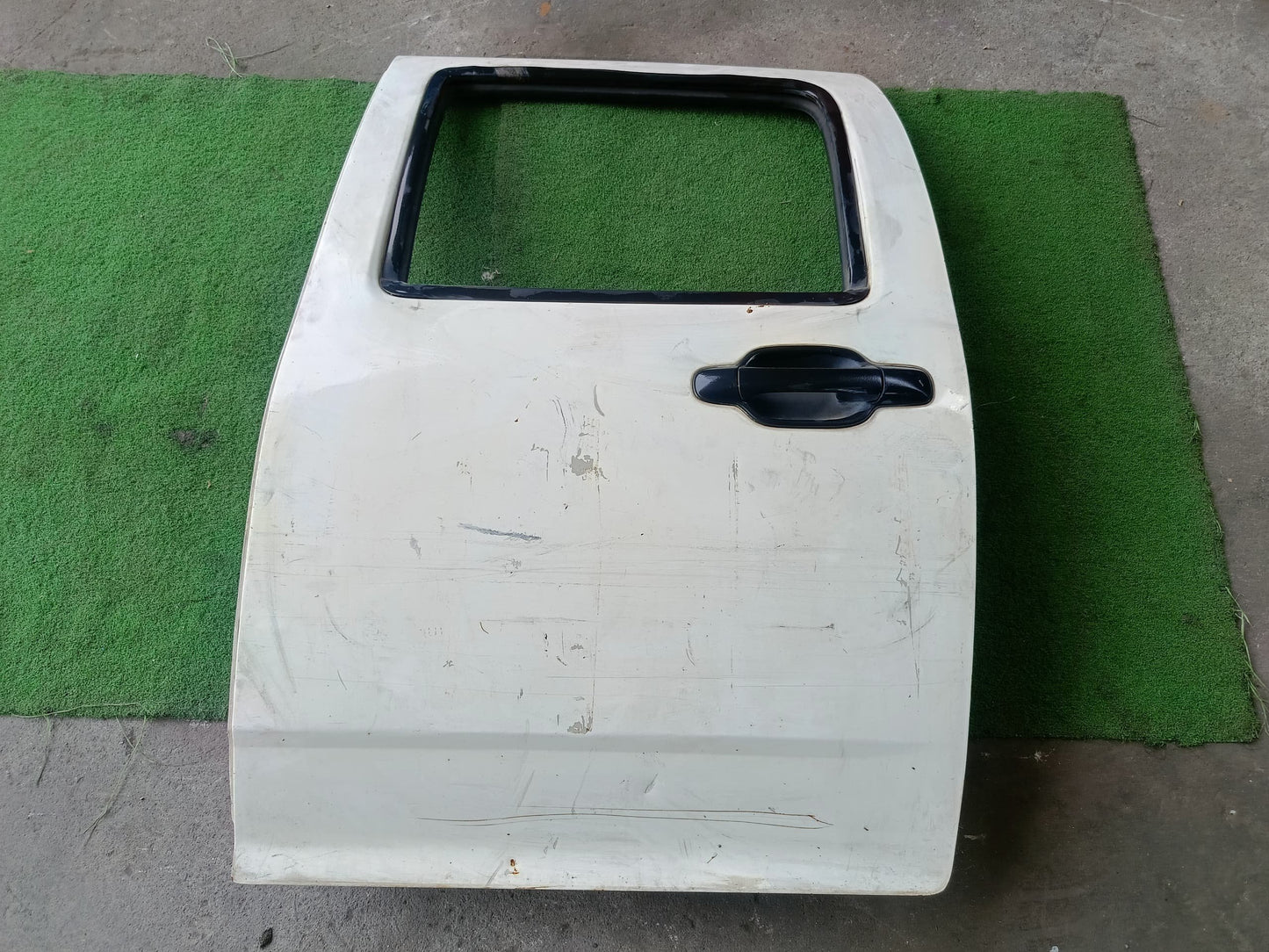 ISUZU DMAX ITEQ DOOR PANEL RLH COMPLETE WHITE (DR00027)