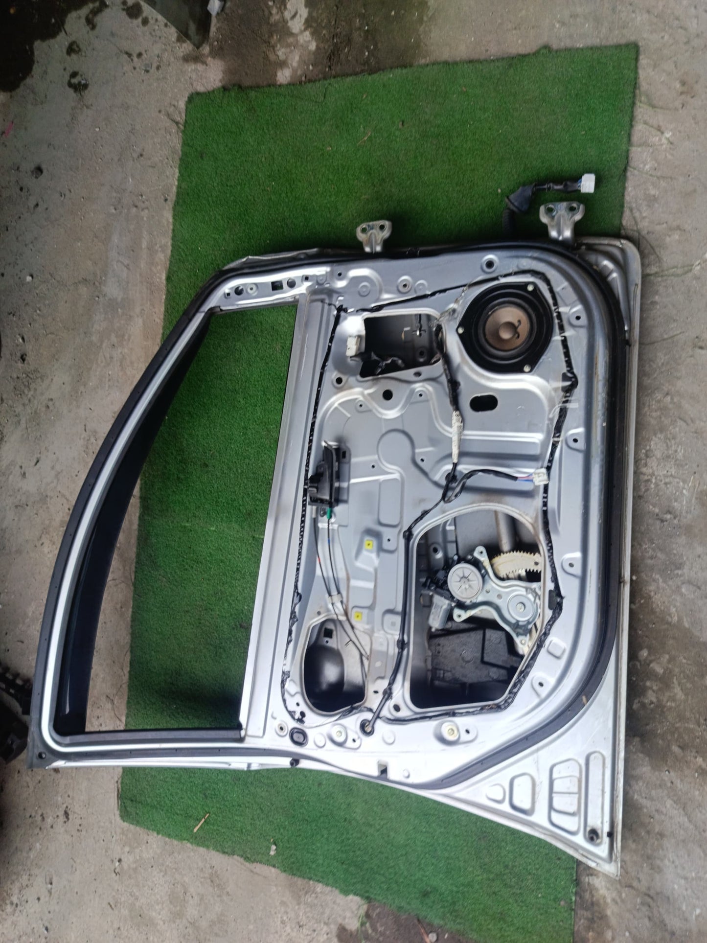 PERODUA AXIA DOOR PANEL FLH KOSONG SILVER (DR00016)