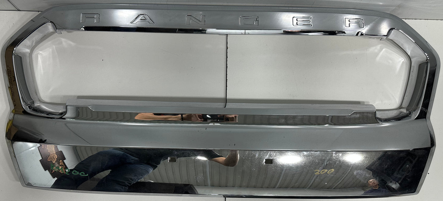 FORD RANGER T7 FRONT CHROME GRILLE (EB8B-8B189)