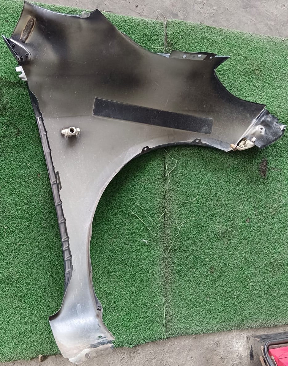 NISSAN ALMERA N17 FRONT FENDER WITH HOLE BLACK LH (FFWH072)