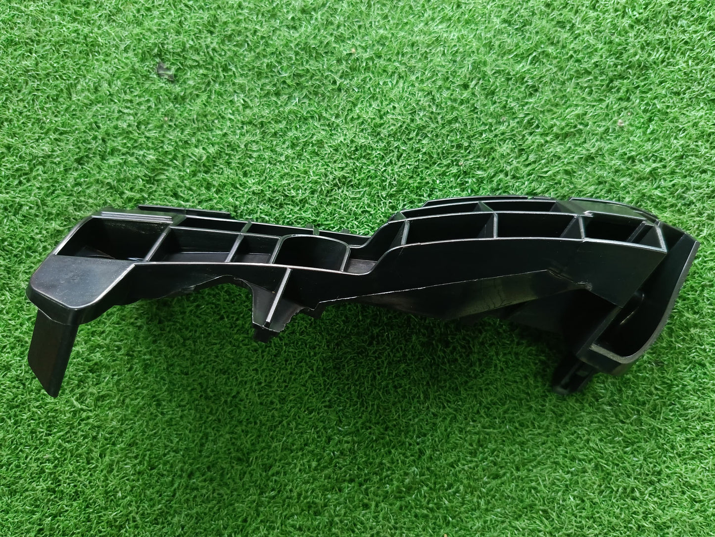 TOYOTA FORTUNER 2011 FRONT BUMPER BRACKET LH (TYN07E-1014B-LNND)