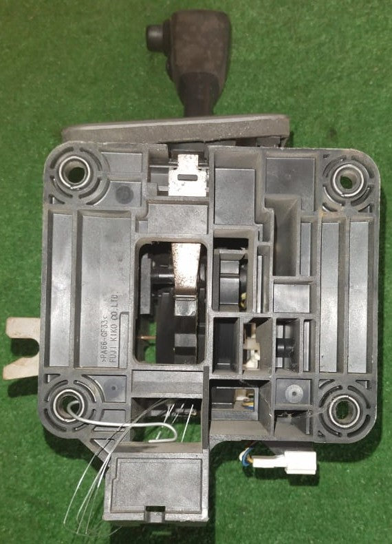 NISSAN URVAN E25 GEAR LEVEL AT (GL0016)