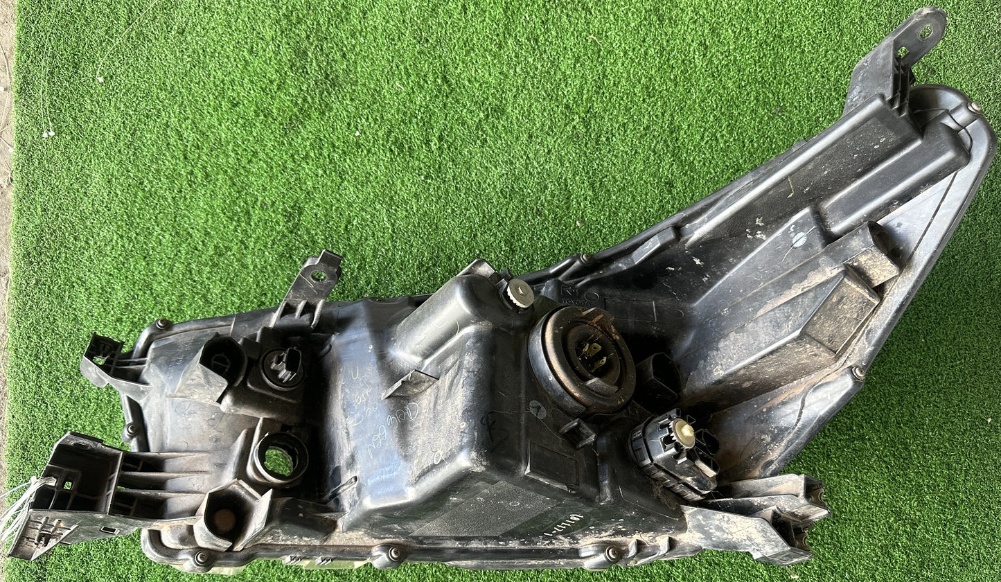 TOYOTA HILUX REVO HEAD LAMP RH (HL0010)