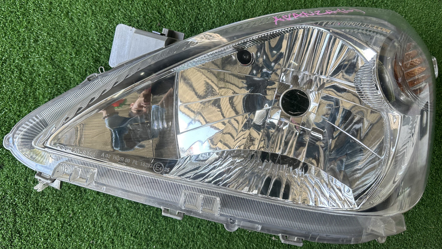 TOYOTA AVANZA HEAD LAMP LH (HL0011)