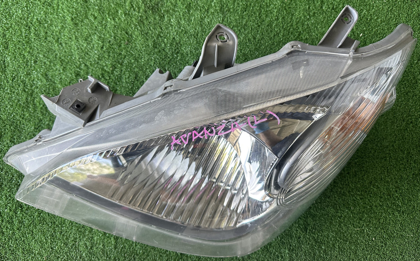 TOYOTA AVANZA HEAD LAMP LH (HL0011)