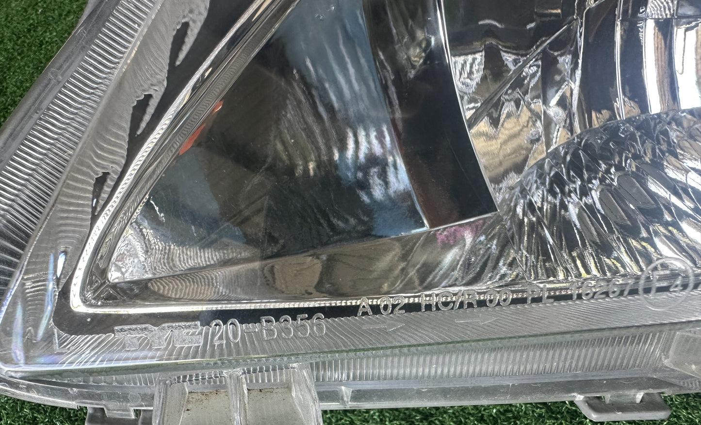 TOYOTA AVANZA HEAD LAMP LH (HL0011)