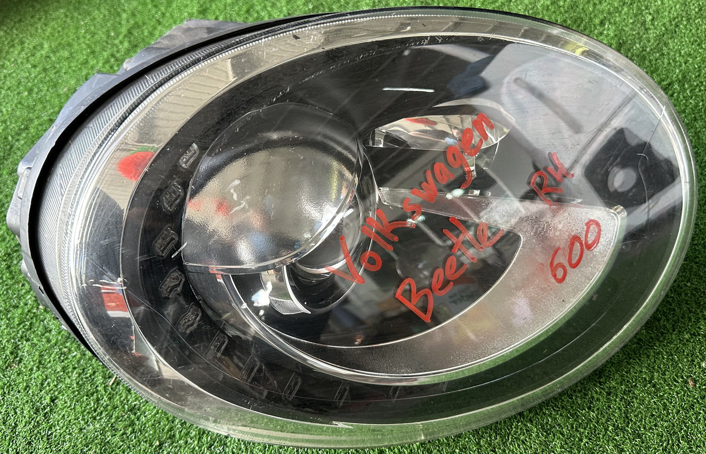 VOLKSWAGEN BEETLE HEAD LAMP RH (HL0023)