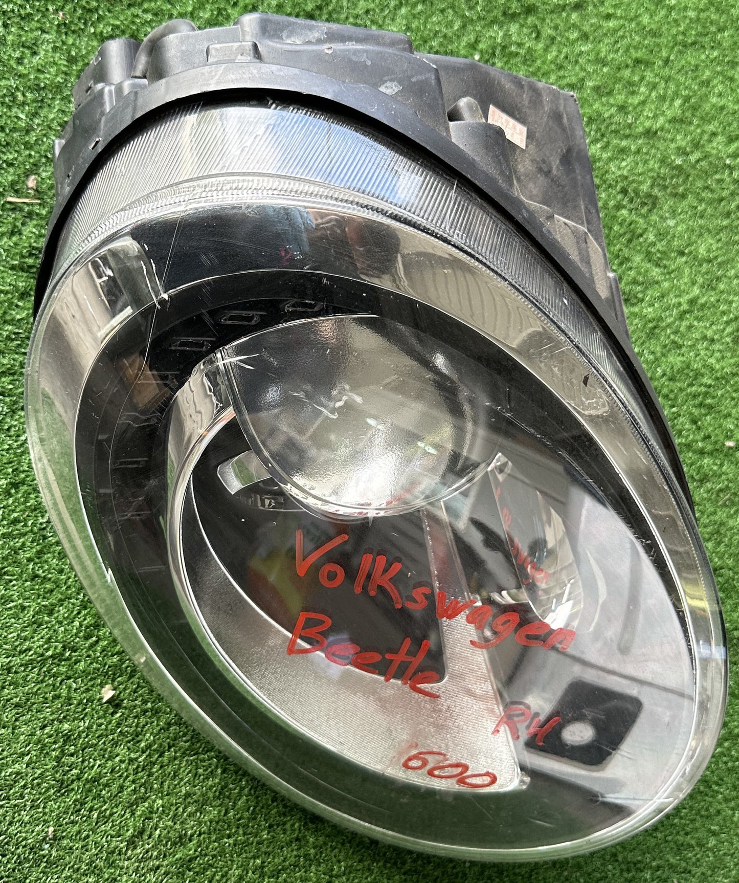 VOLKSWAGEN BEETLE HEAD LAMP RH (HL0023)