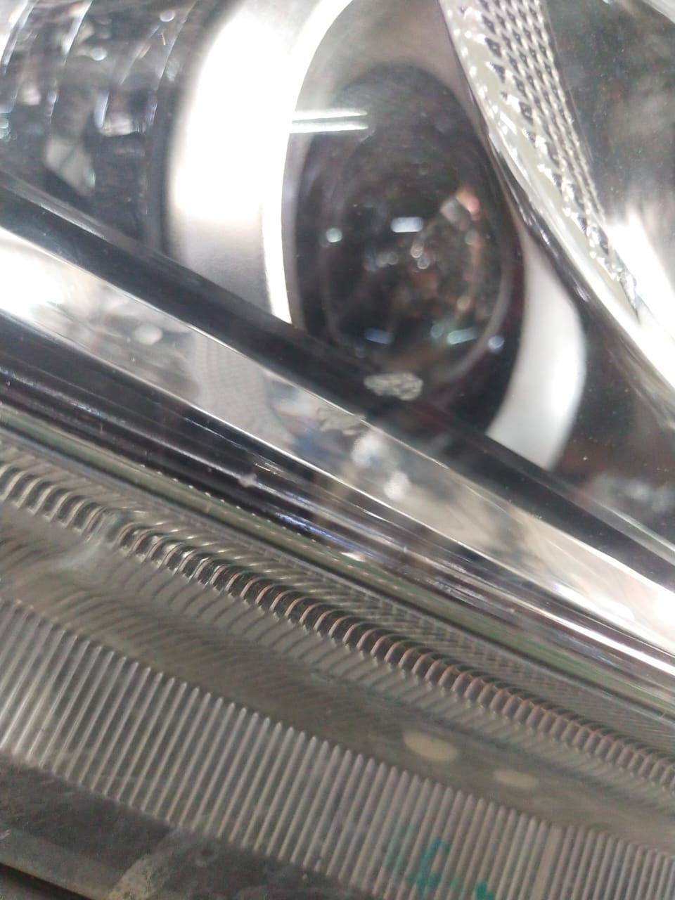 TOYOTA HILUX REVO HEAD LAMP RH (HL0031) (O)
