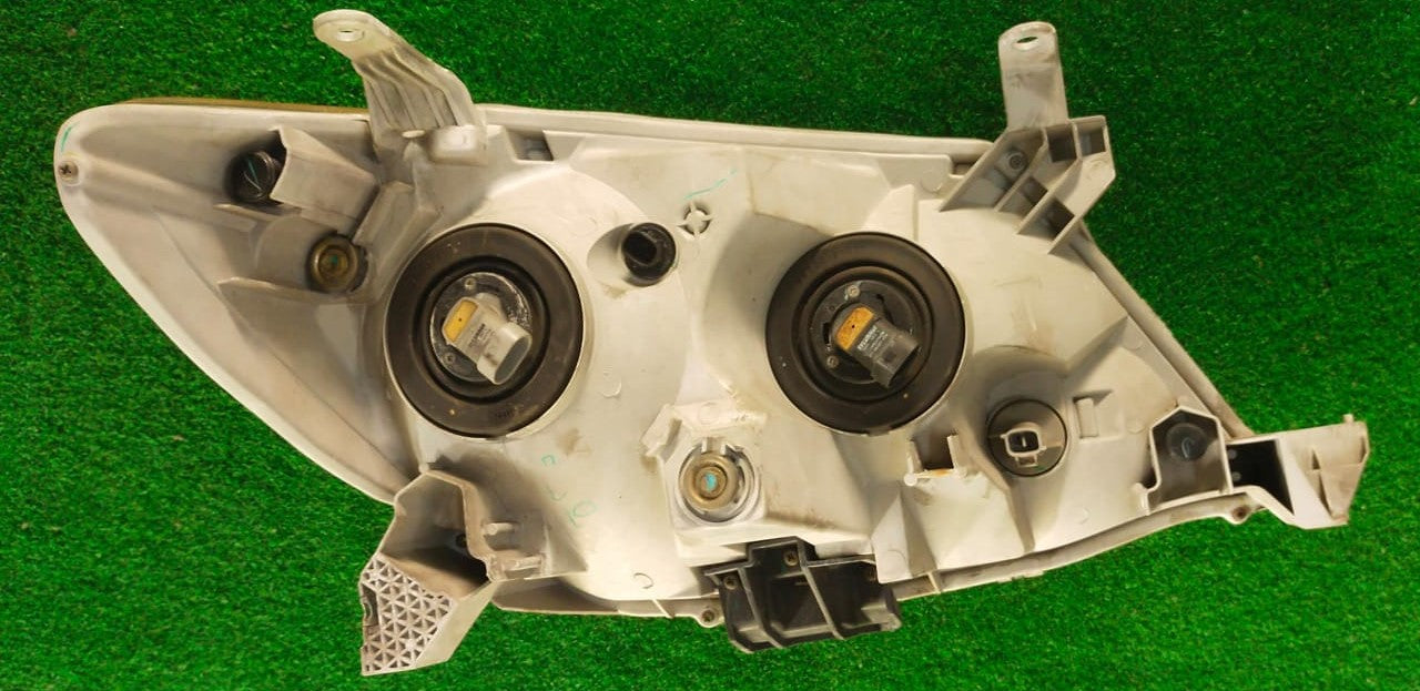 TOYOTA FORTUNER HEAD LAMP LH (HL0042)