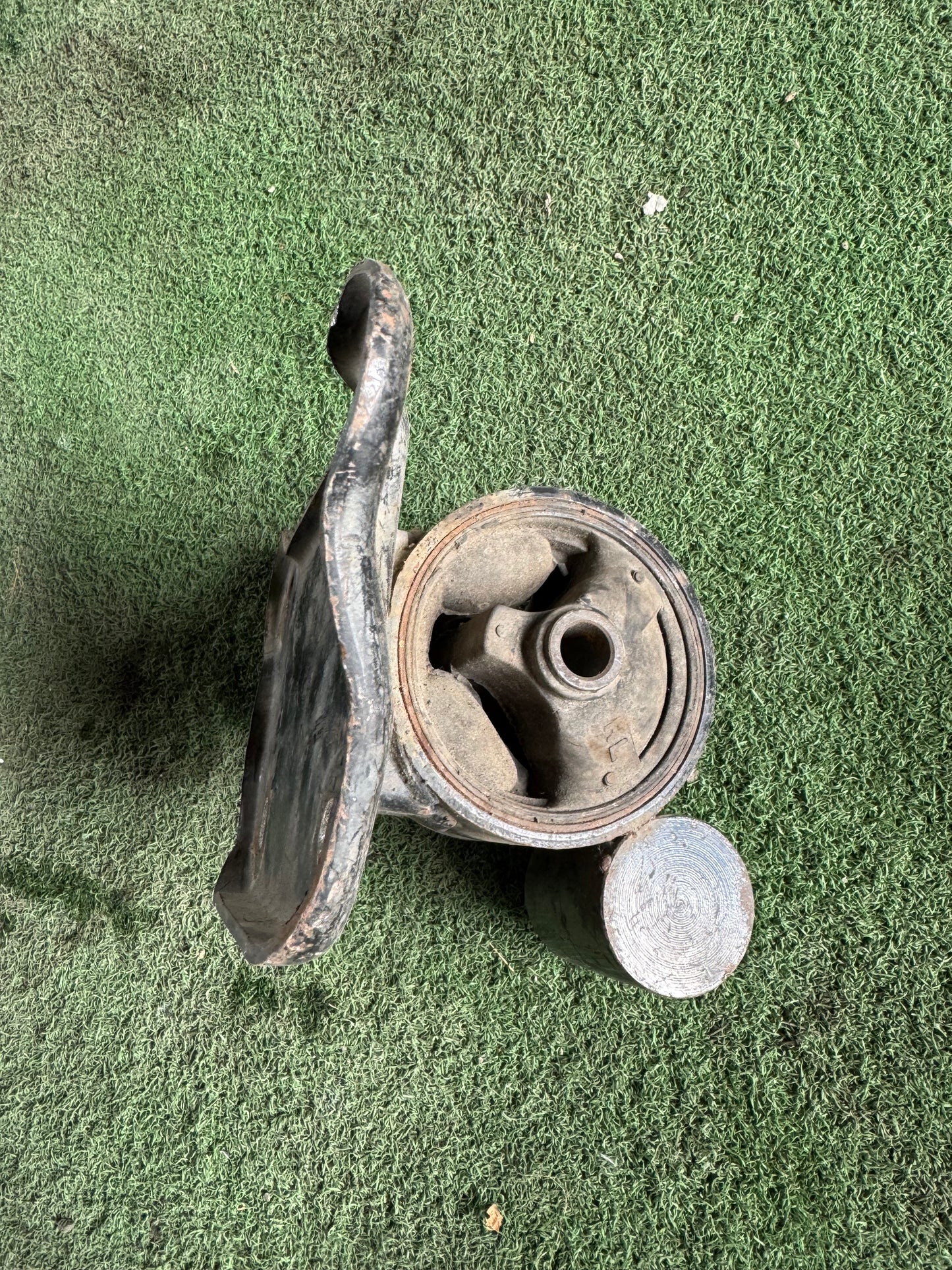 PROTON SAGA BLM ENGINE MOUNTING FRONT (EM0001)