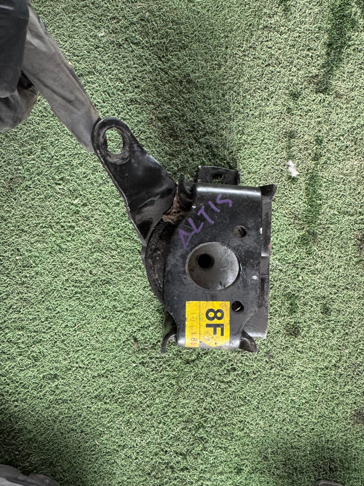 TOYOTA ALTIS ZZE12 ENGINE MOUNTING RH (EM0010)