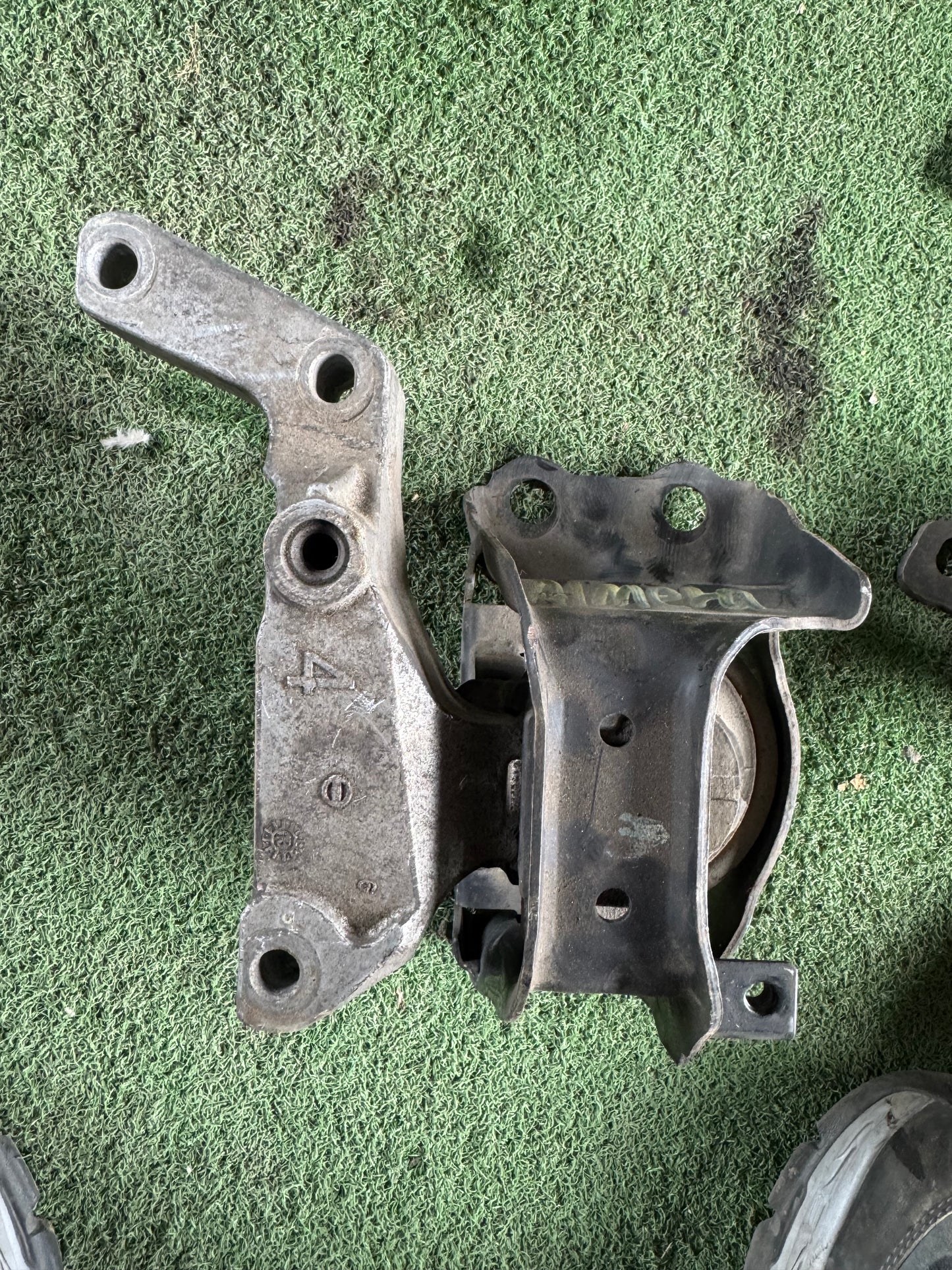 NISSAN ALMERA N17 ENGINE MOUNTING LH (EM0015)