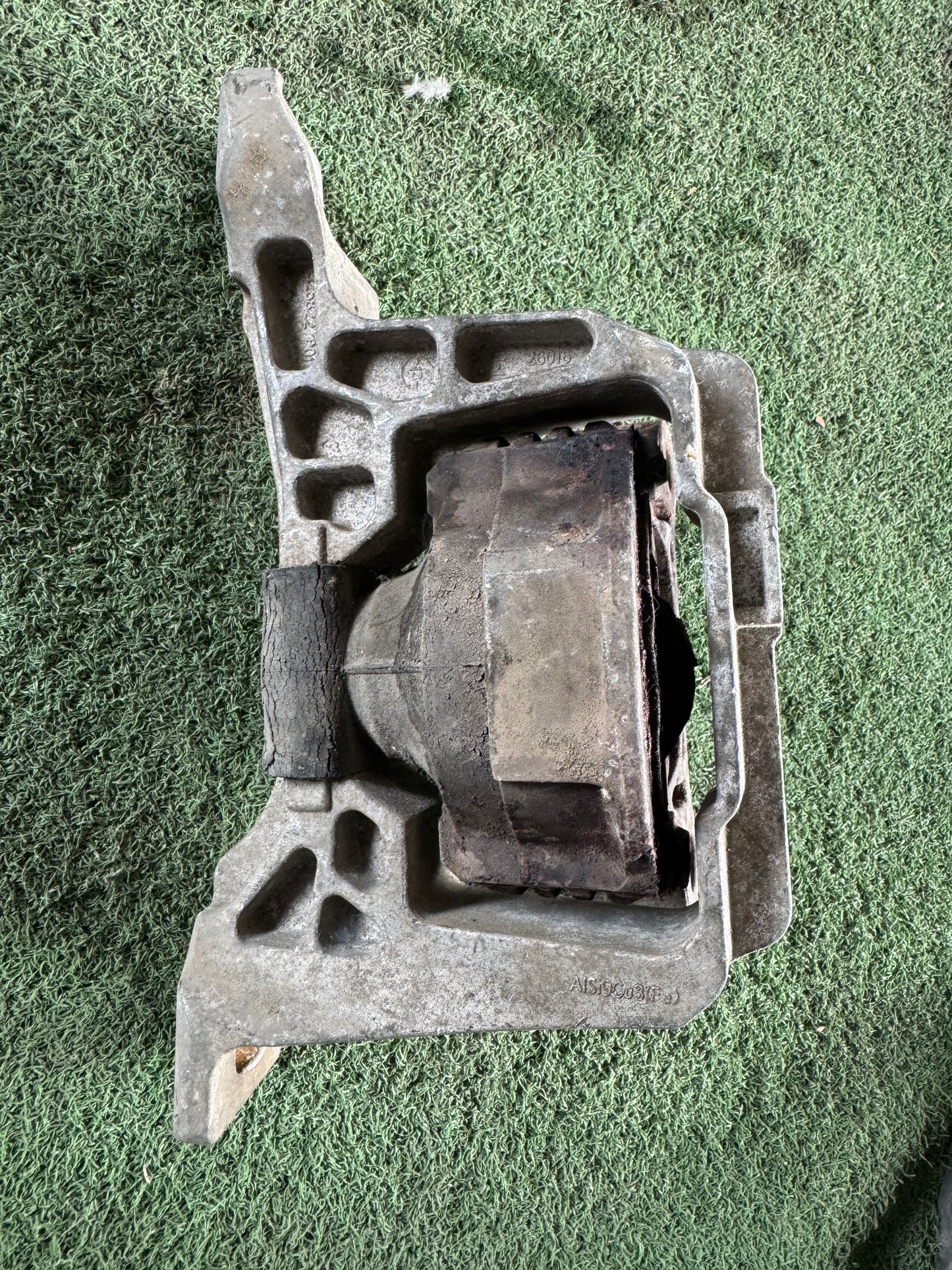 FORD KUGA ENGINE MOUNTING RH (EM0017)