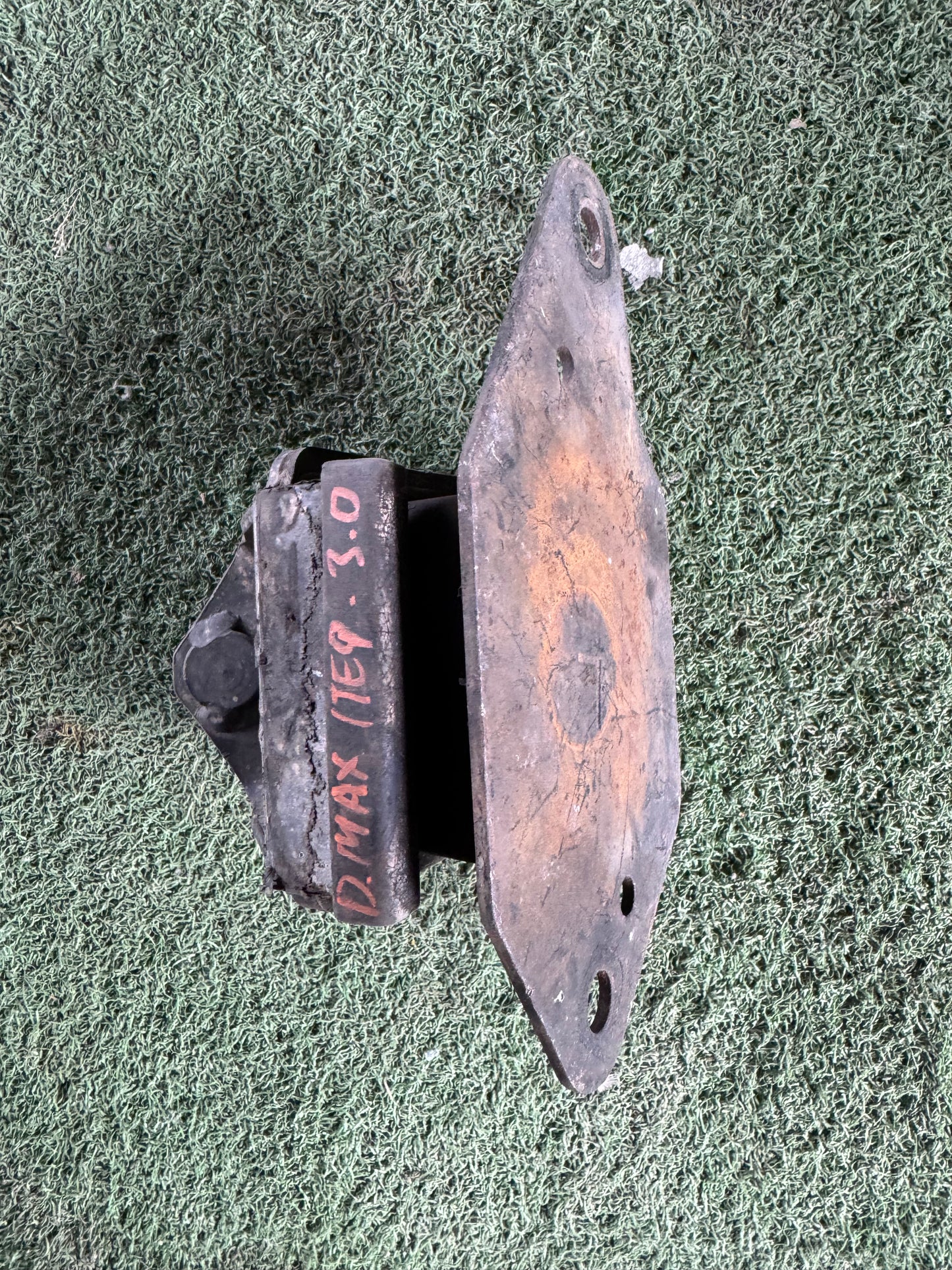 ISUZU DMAX ITEQ 3.0 ENGINE MOUNTING REAR (EM0033)