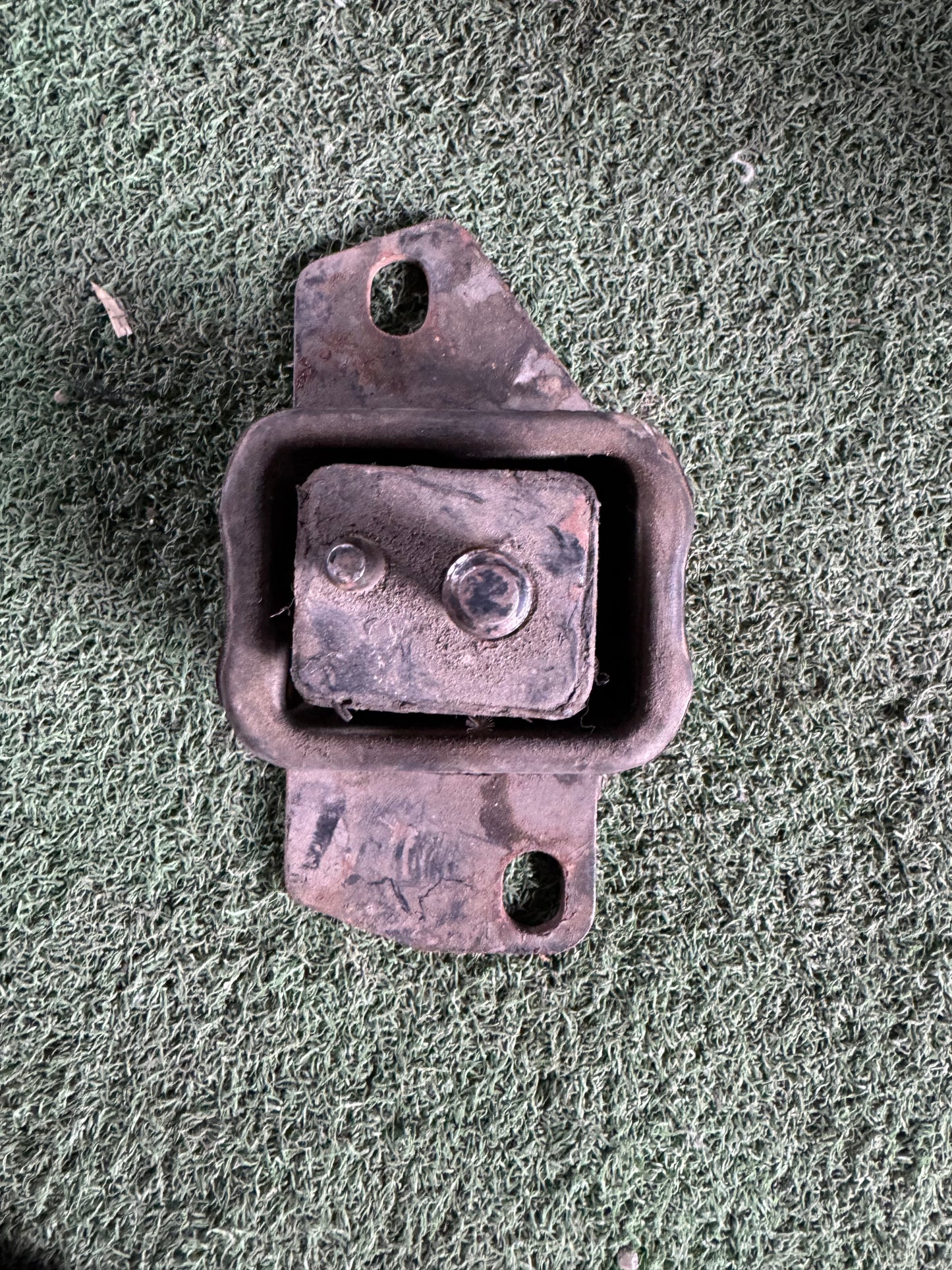 PERODUA KEMBARA DVVT ENGINE MOUNTING RH (EM0040)