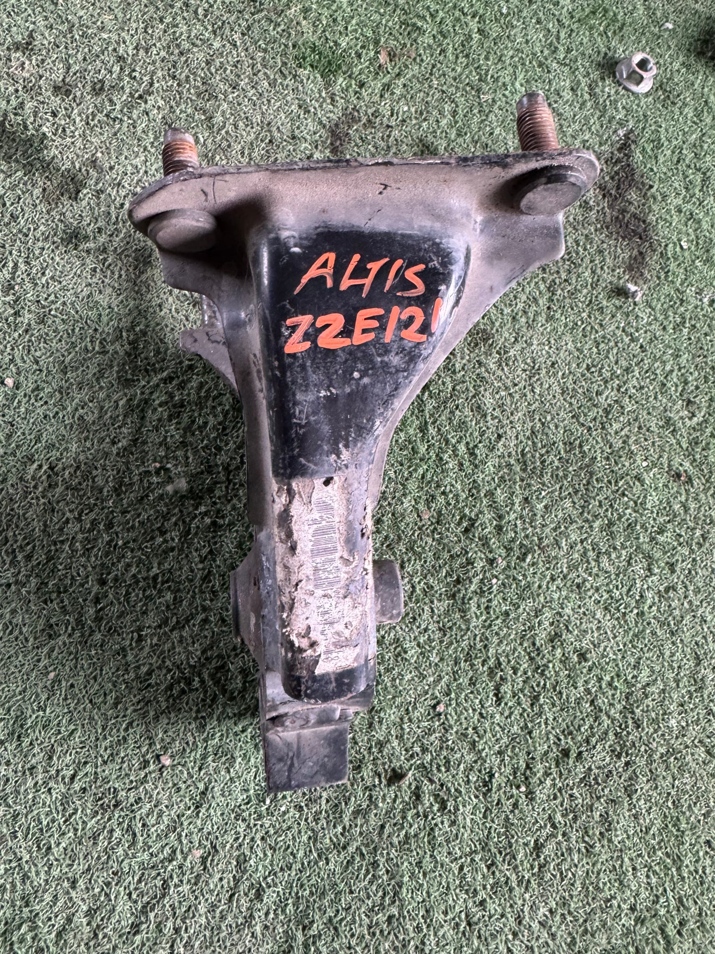 TOYOTA ALTIS ZZE12 ENGINE MOUNTING RH (EM0043)